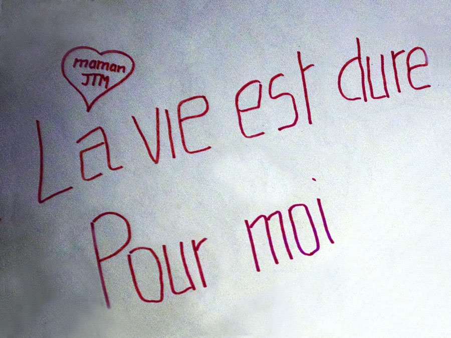 sauv-etapado-vie-est-dure-corr.jpg