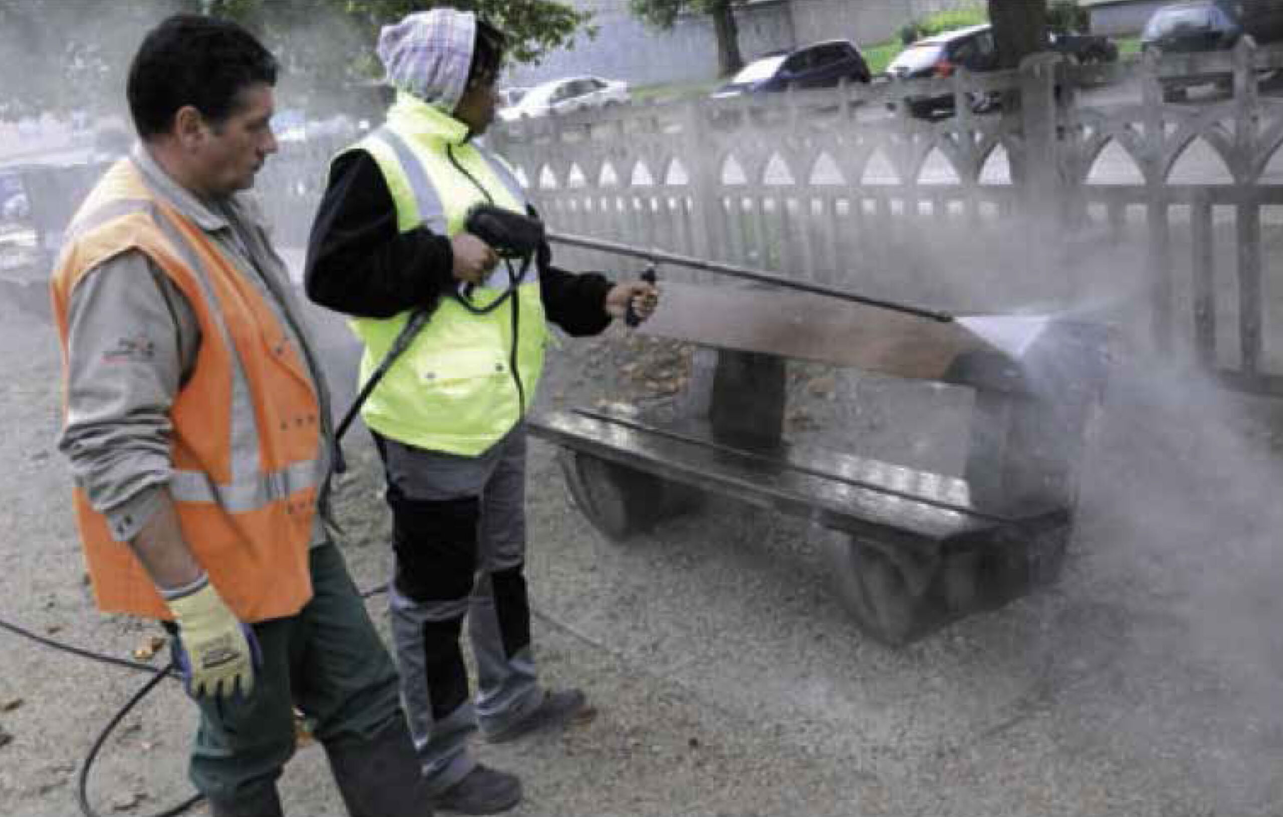 chantier_educatif_avec_des_jeunes_filles_suite_-_photo.jpg