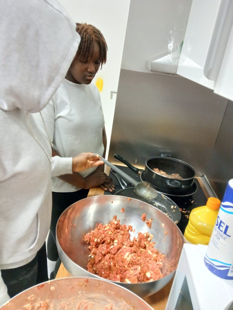 Repas partagé prévention spécialisée Stains